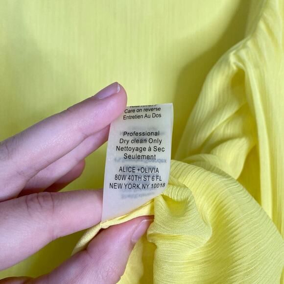 ALICE + OLIVIA Briar Pleated Bell Sleeve Top Yellow Batwing Accordion Sleeve XS - Picture 8 of 8